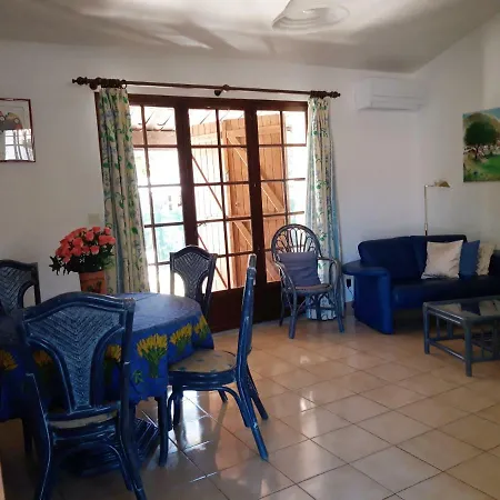 La Garonnette - 150m De La Apartman *